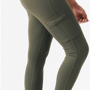 Zyia Forest Night Cargo Luxe legging